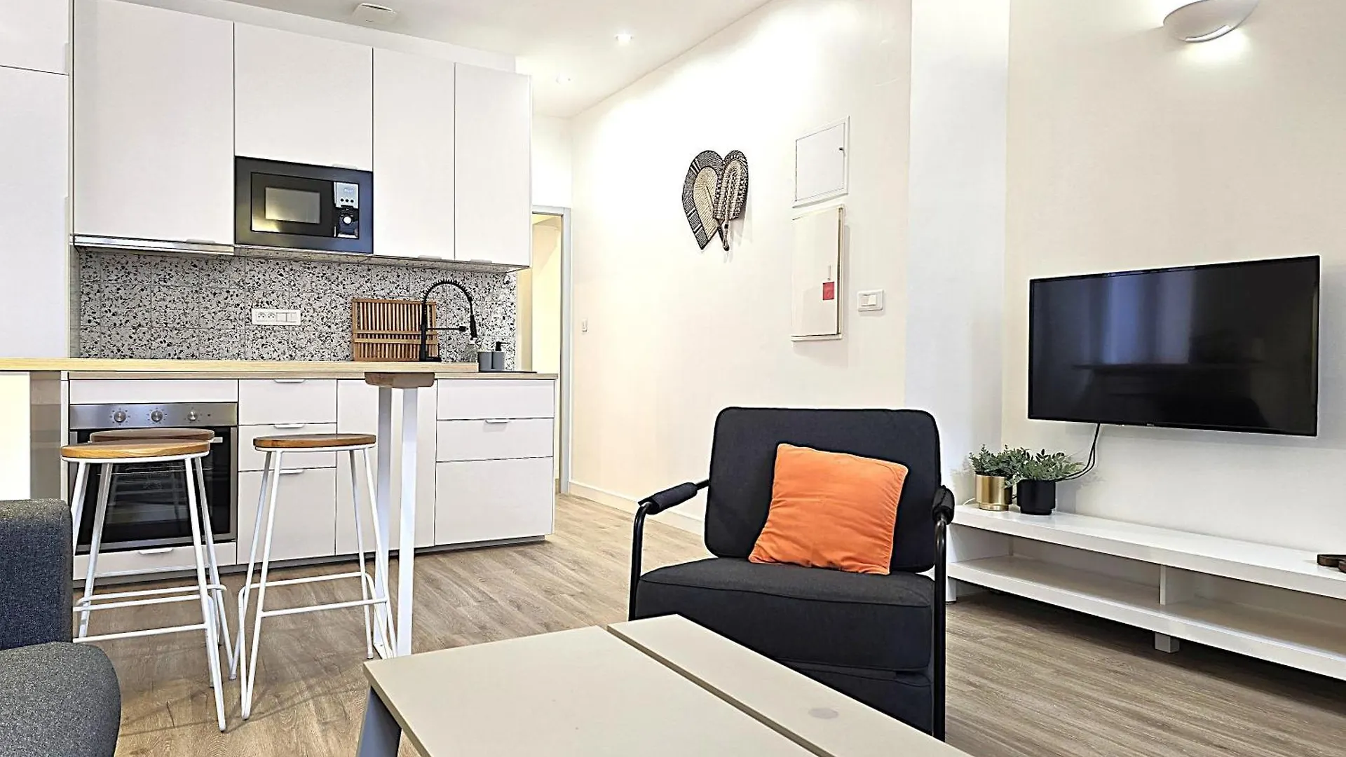 Apartment Le Sarrail - Appartement 2 A 4 Personnes - 1 Chambre Double Separee - 5 Min A Pied De La Gare Et Centre Ville Montauban